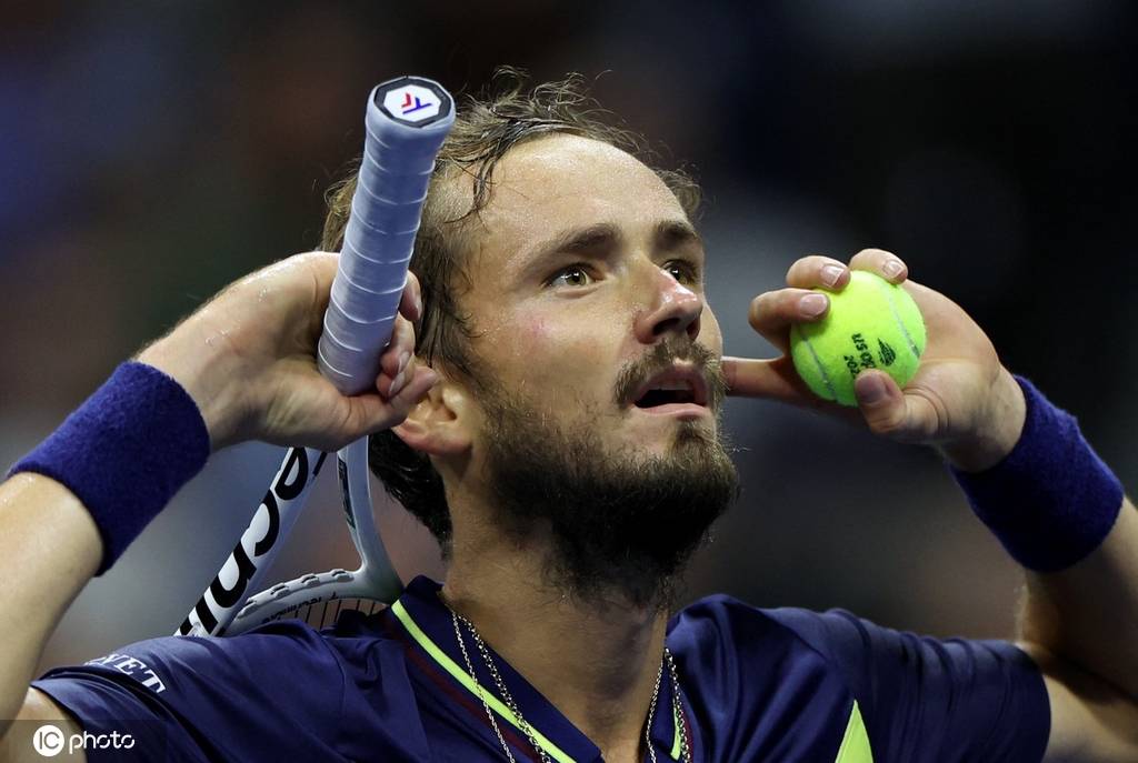 3不敌上海 3不敌上海